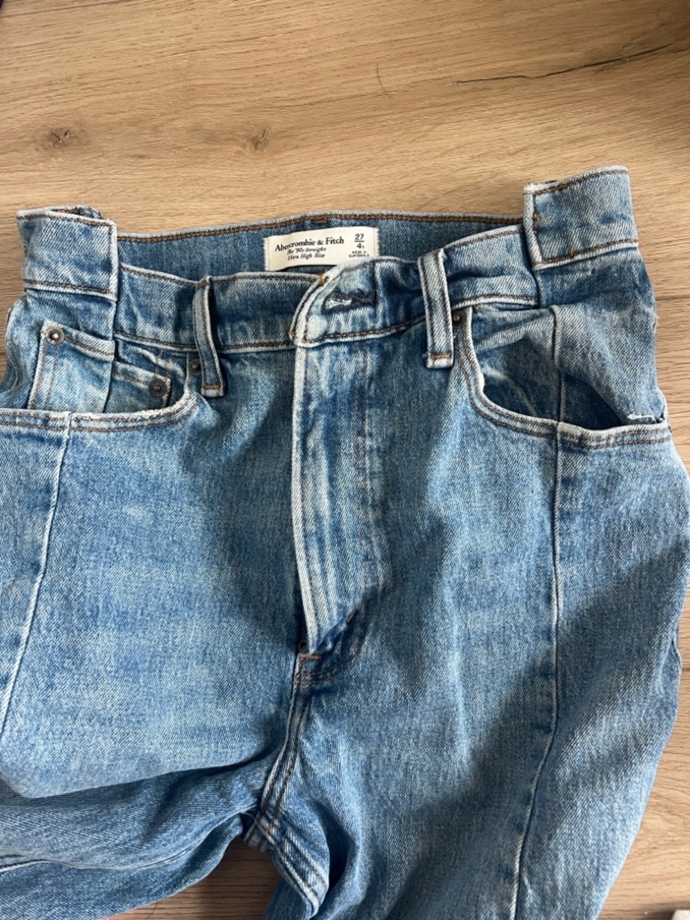 Abercrombie & Fitch High-Rise Jeans size 27
